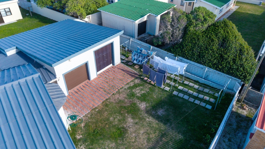 4 Bedroom Property for Sale in Struisbaai Western Cape
